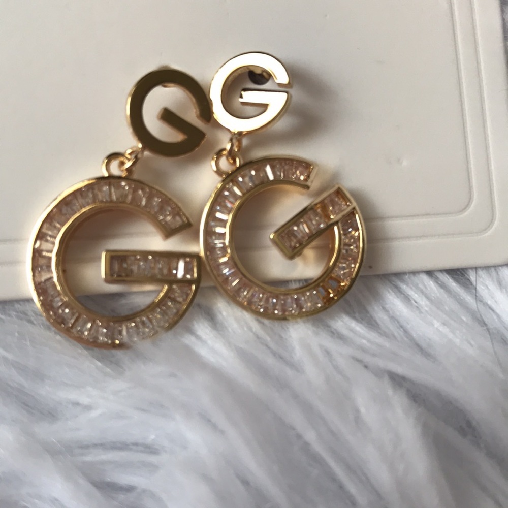 Beautiful, sparkly, stud earrings